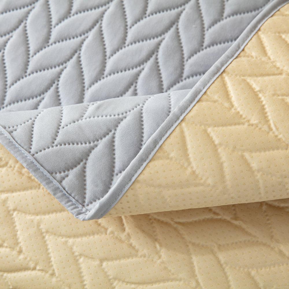 Waterproof Bed Cover Anti Slip Scratch Protector for Pet Dog Cat