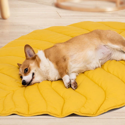 Leaf Shape Dog Blanket Mat Pet Soft and Warm Decorative Cushion Household