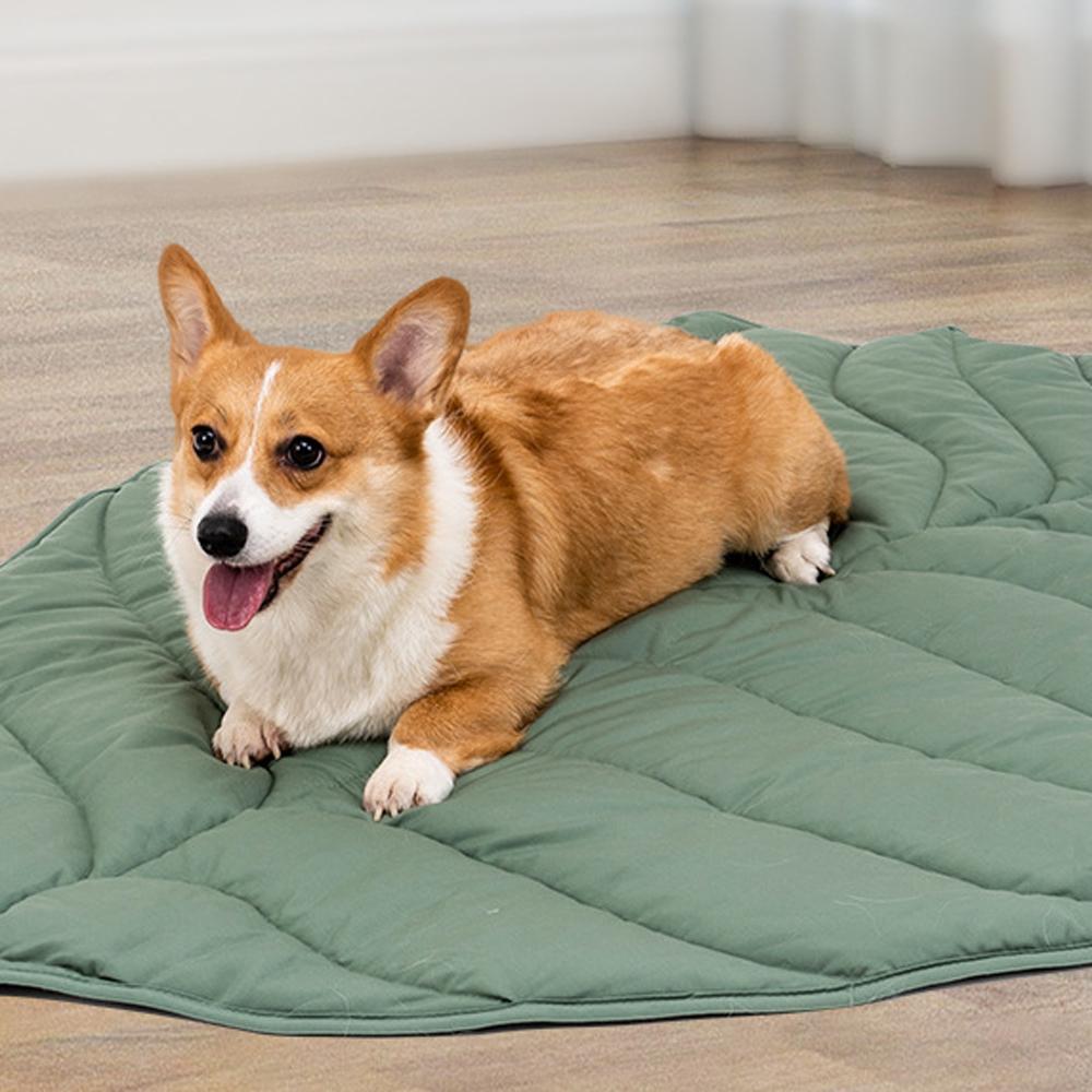 Leaf Shape Dog Blanket Mat Pet Soft and Warm Decorative Cushion Household