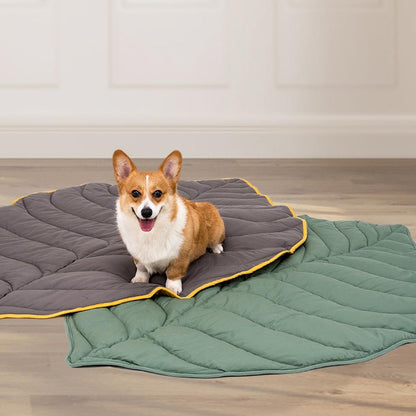 Leaf Shape Dog Blanket Mat Pet Soft and Warm Decorative Cushion Household